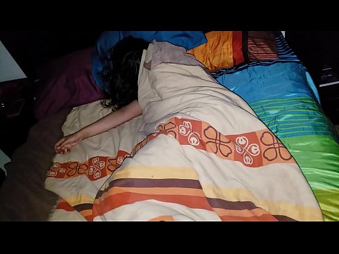 ❤️ Stepson akimtusi mama yake mdogo wa kambo wakati amelala. Ngono ❤